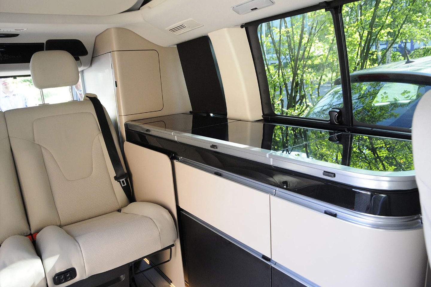 mercedes_marco-polo_innenraum_design_news